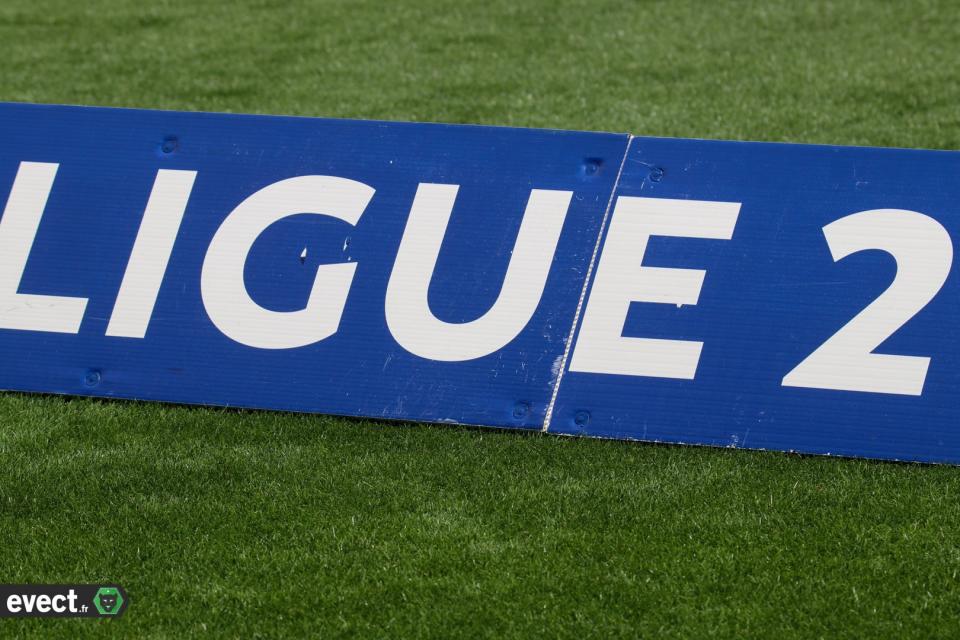 Ligue 2 - Angers chute à Paris, la très bonne opération pour l'ASSE